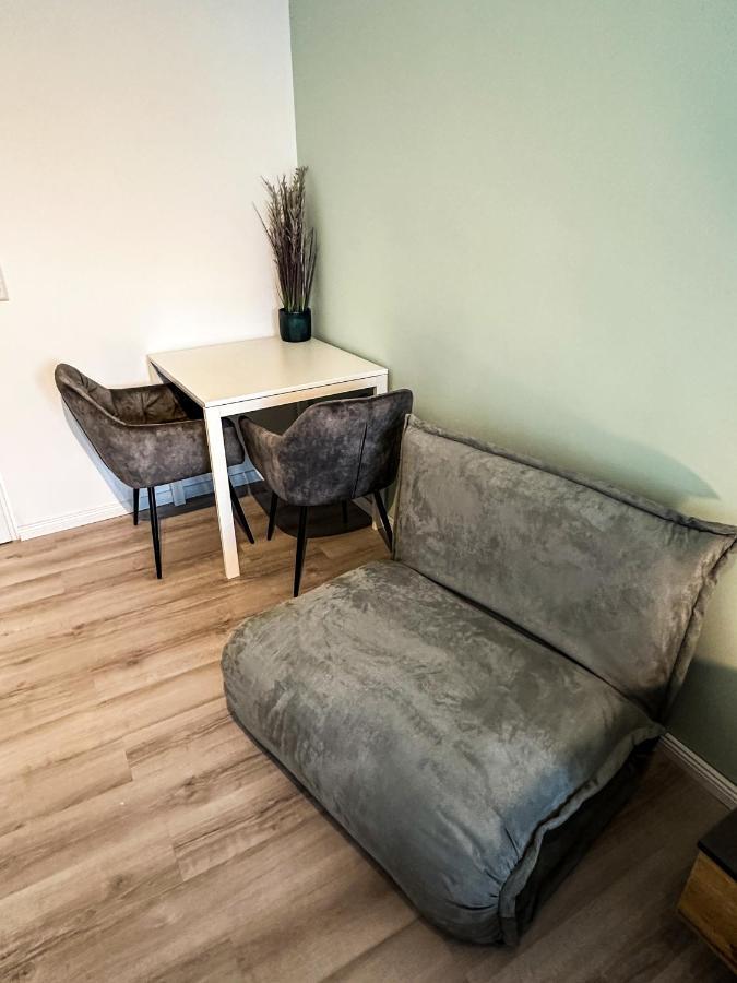 Apartment Fuer 3 Gaeste Mit Kostenlosen Parkplaetzen Und Lift Hannover Exteriör bild